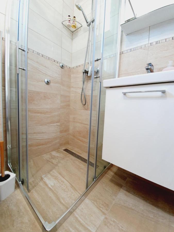 Apartmani Starigrad Paklenica - Danijel Экстерьер фото