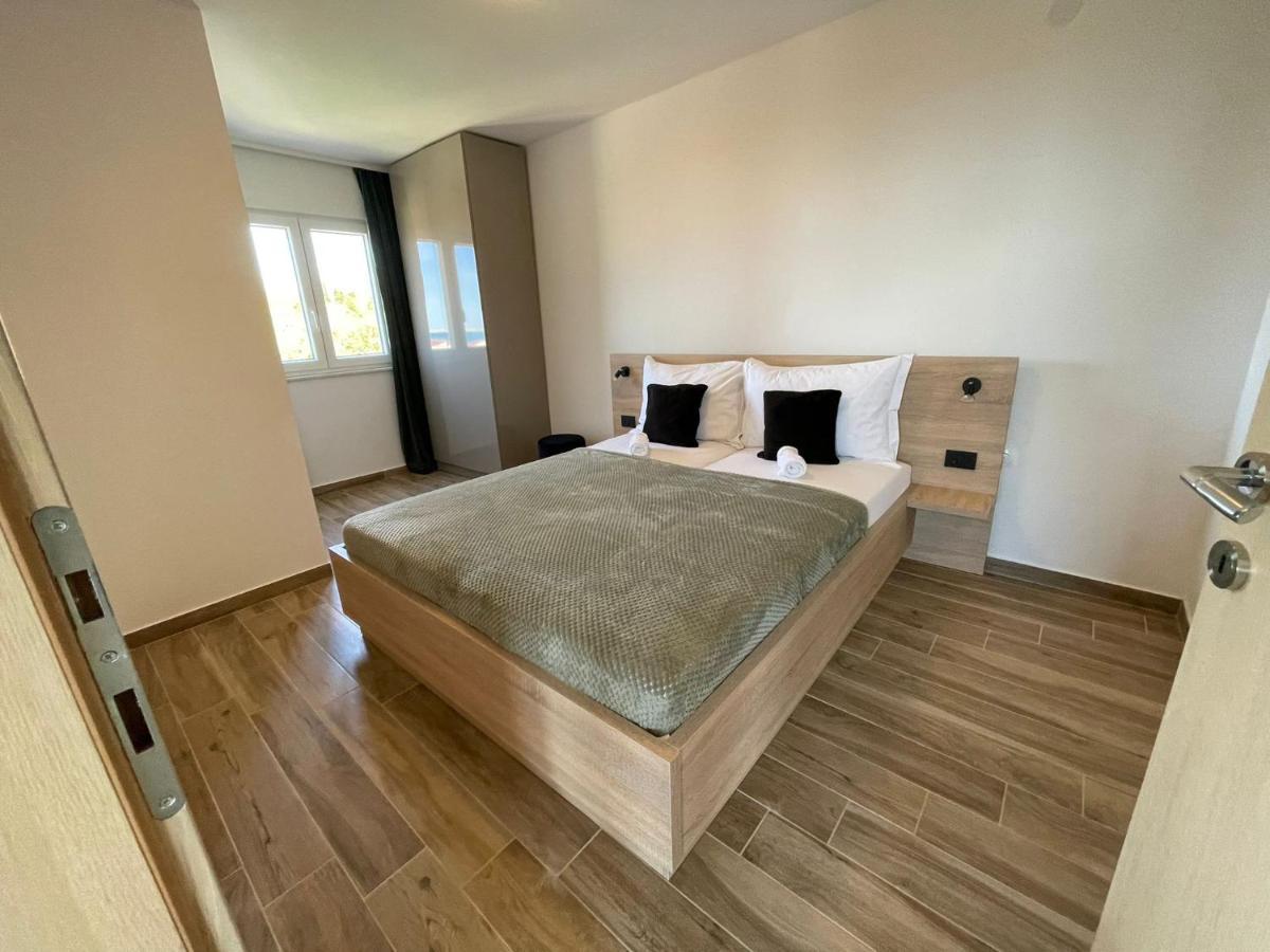 Apartmani Starigrad Paklenica - Danijel Экстерьер фото